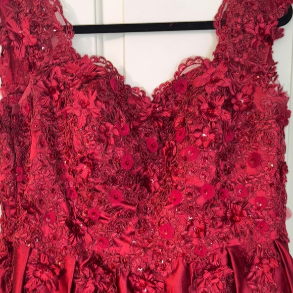 Chic Maroon cranberry red Floral Embellished Dress 12 - Picture 8 of 16